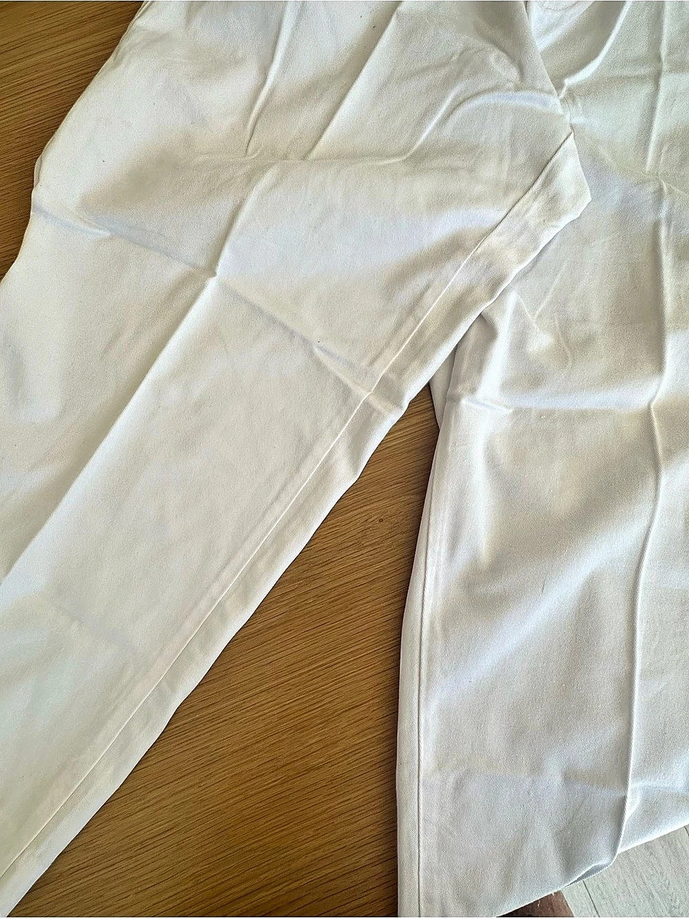 Cabin Creek  White Drawstring Capri  Pants Like New